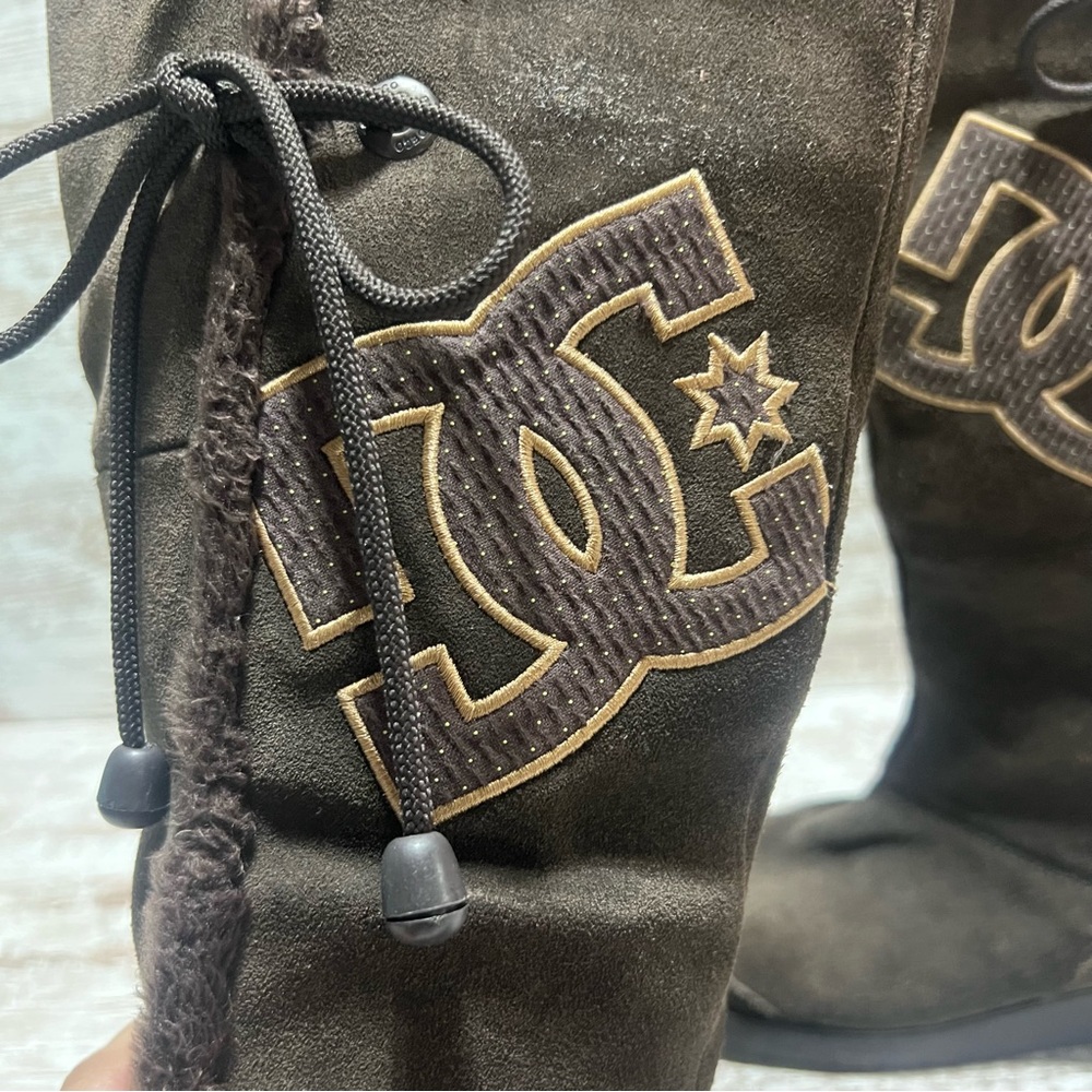 Y2K Women's DC Gondola Skater Dark Brown Suede Leather Winter Boots size 8 - Picture 3 of 9